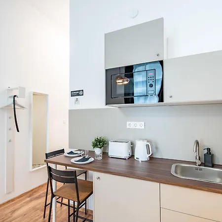 Apartment Vibrant Downtown Ac