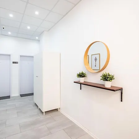 Vibrant Downtown Ac *